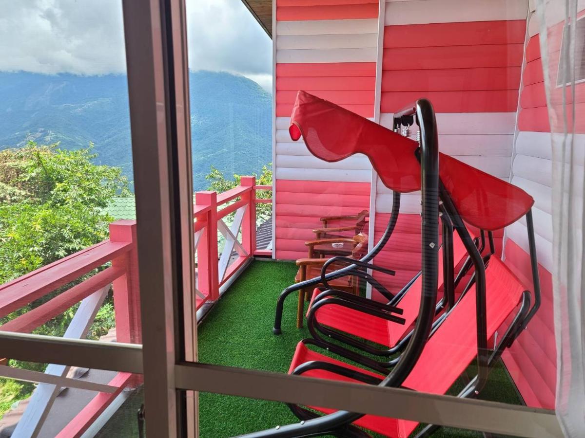 רן-איי Julie'S Garden, Cingjing - Fon Chin Homestay מראה חיצוני תמונה